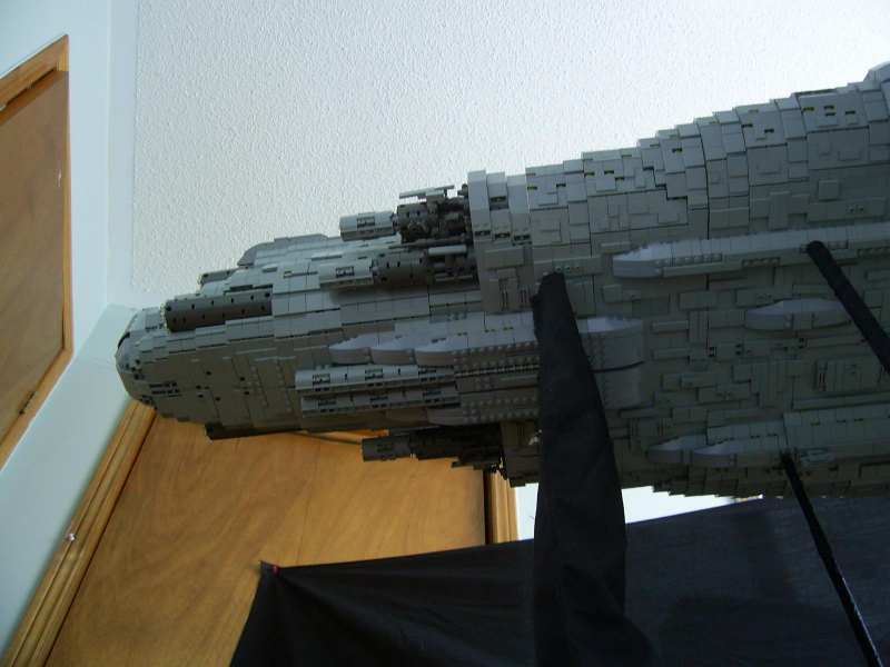 Illustration for article titled 52-pound Lego Mon Calamari Star Cruiser Can Kill Darth Vader on Impact